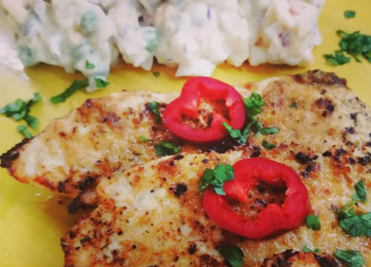 Kuracie rezne so zemiakovým šalátom | Schudni s DaVe