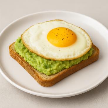 Toast s avokádom a volským okom