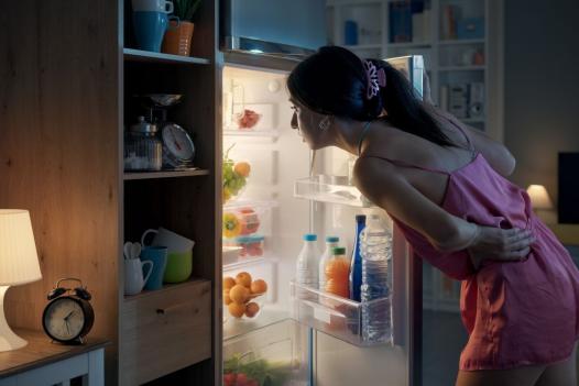 Jak se zbavit večerního přejídání – psychologické triky i praktické tipy | Schudni s DaVe