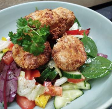 Zemiakové krokety plnené šunkou a syrom