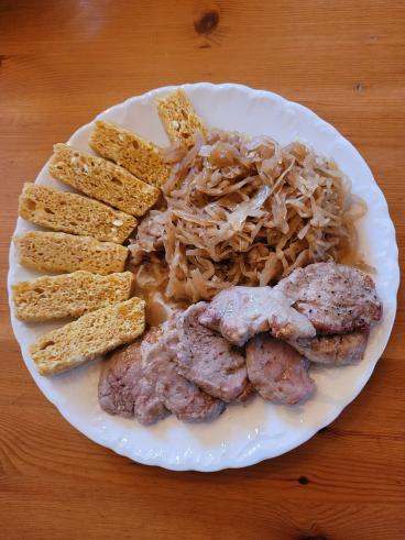 Knedlo - vepřo - zelo