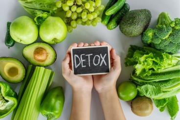 Detox a půst: Zázračná zkratka ke zdraví nebo jen promyšlený marketingový mýtus? | Schudni s DaVe
