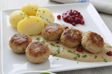 Ikea kuličky s brambory a brusinkovým džemem | Schudni s DaVe