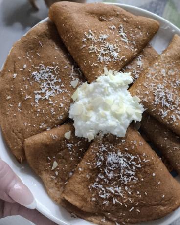 Kokosové palacinky s tvarohovou plnkou