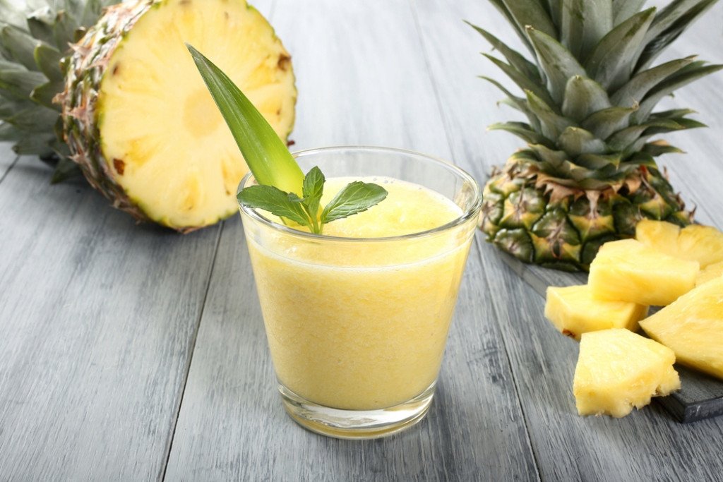 Banánovo ananásové smoothie