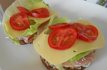 Obložený chlebík (maslo,horčica,šunka,syr)